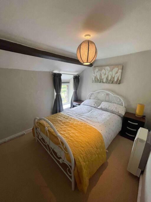 Yew Tree Cottage, 3 Bedroom, 4 Church Row Defynnog Devynock المظهر الخارجي الصورة