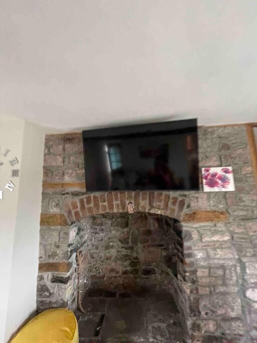 Yew Tree Cottage, 3 Bedroom, 4 Church Row Defynnog Devynock المظهر الخارجي الصورة