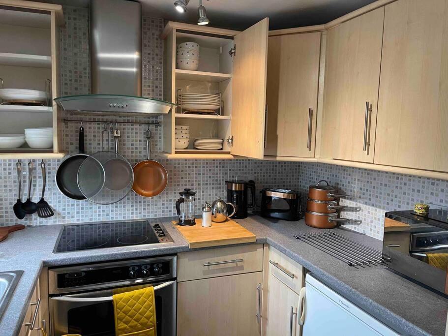 Yew Tree Cottage, 3 Bedroom, 4 Church Row Defynnog Devynock المظهر الخارجي الصورة